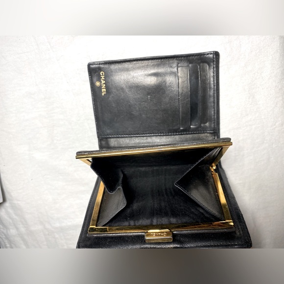 Chanel Wallet - Picture 6 of 7